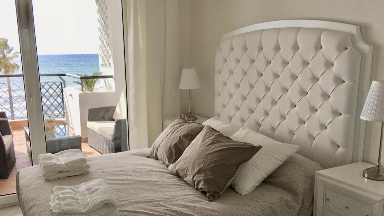 Mi Capricho A17 Beachfront Apartment Ла-Кала-де-Михас Экстерьер фото