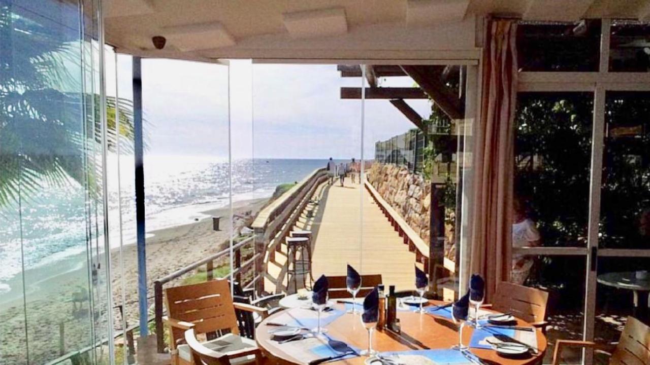 Mi Capricho A17 Beachfront Apartment Ла-Кала-де-Михас Экстерьер фото