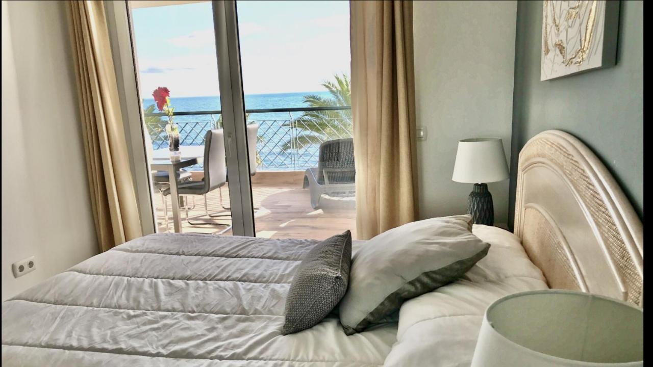 Mi Capricho A17 Beachfront Apartment Ла-Кала-де-Михас Экстерьер фото